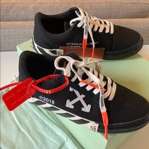 OFF-WHITE Black Canvas Vulcanized Shoes 38